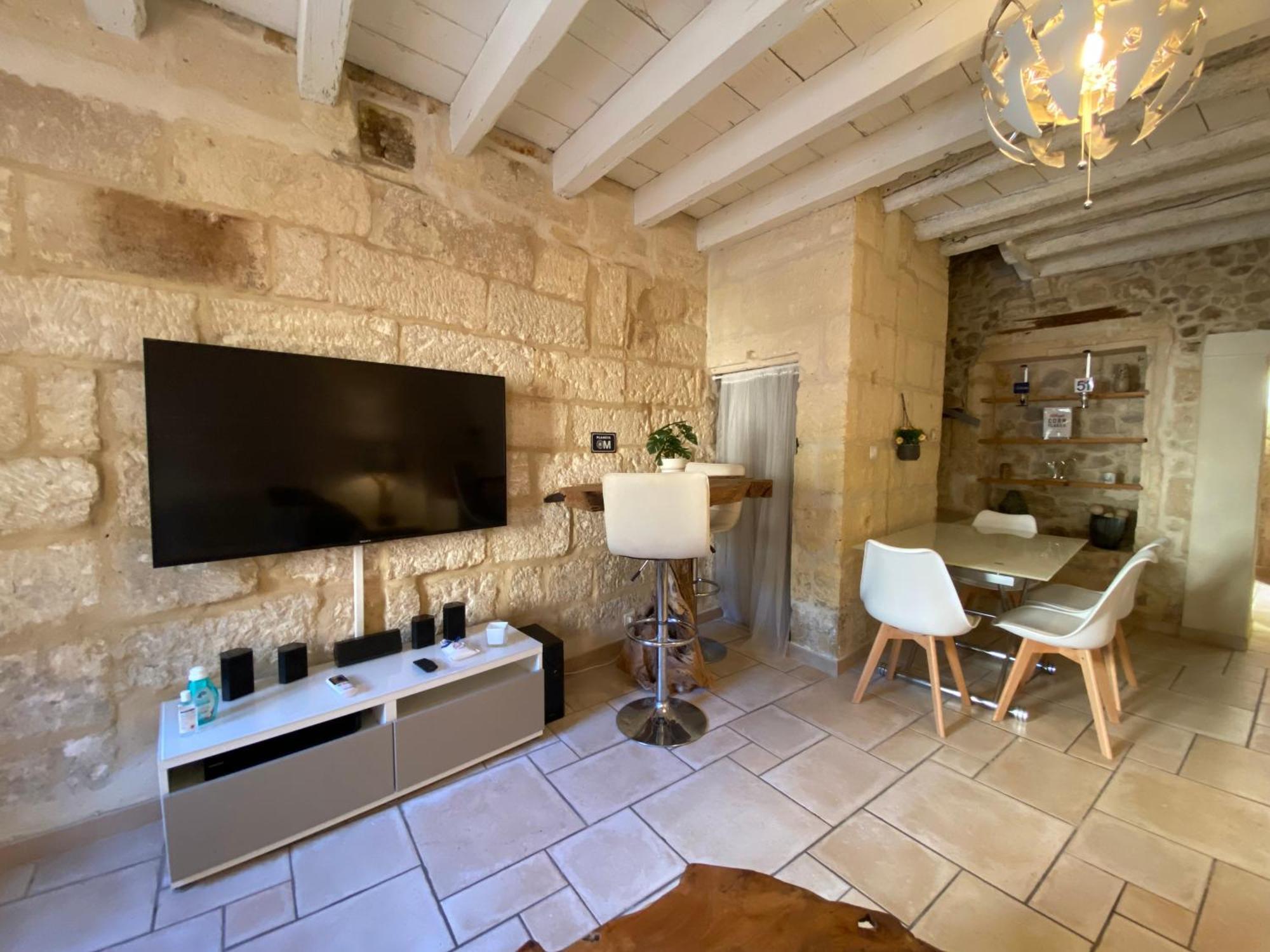 Villa Bienvenue Au 6 - Calme Et Charme De La Pierre. Fourques  Exterior foto